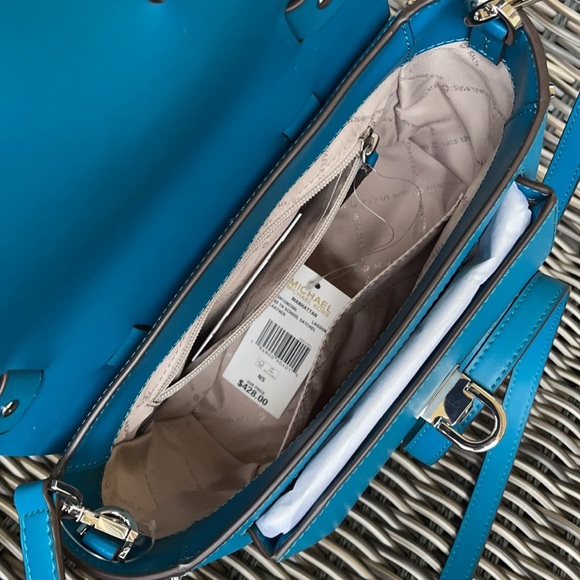 Michael Kors Manhattan Medium School Satchel - Picture 6 of 16